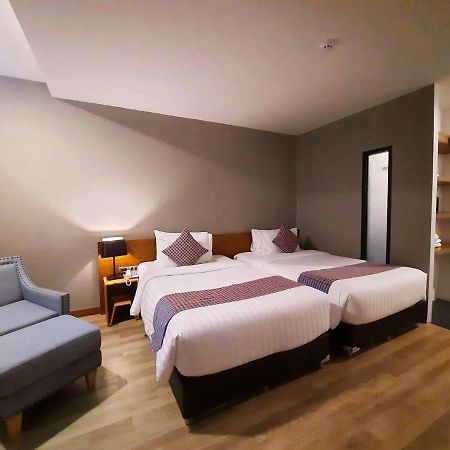 Comet Hotel Surat Thani Eksteriør billede