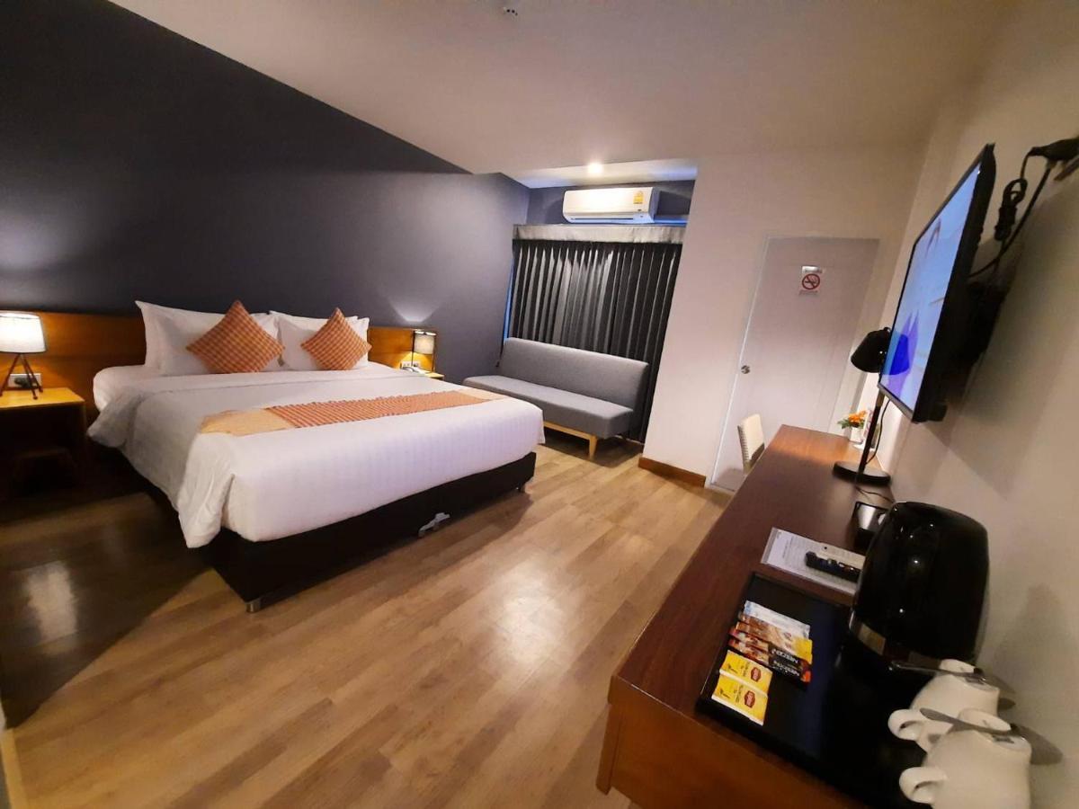Comet Hotel Surat Thani Eksteriør billede