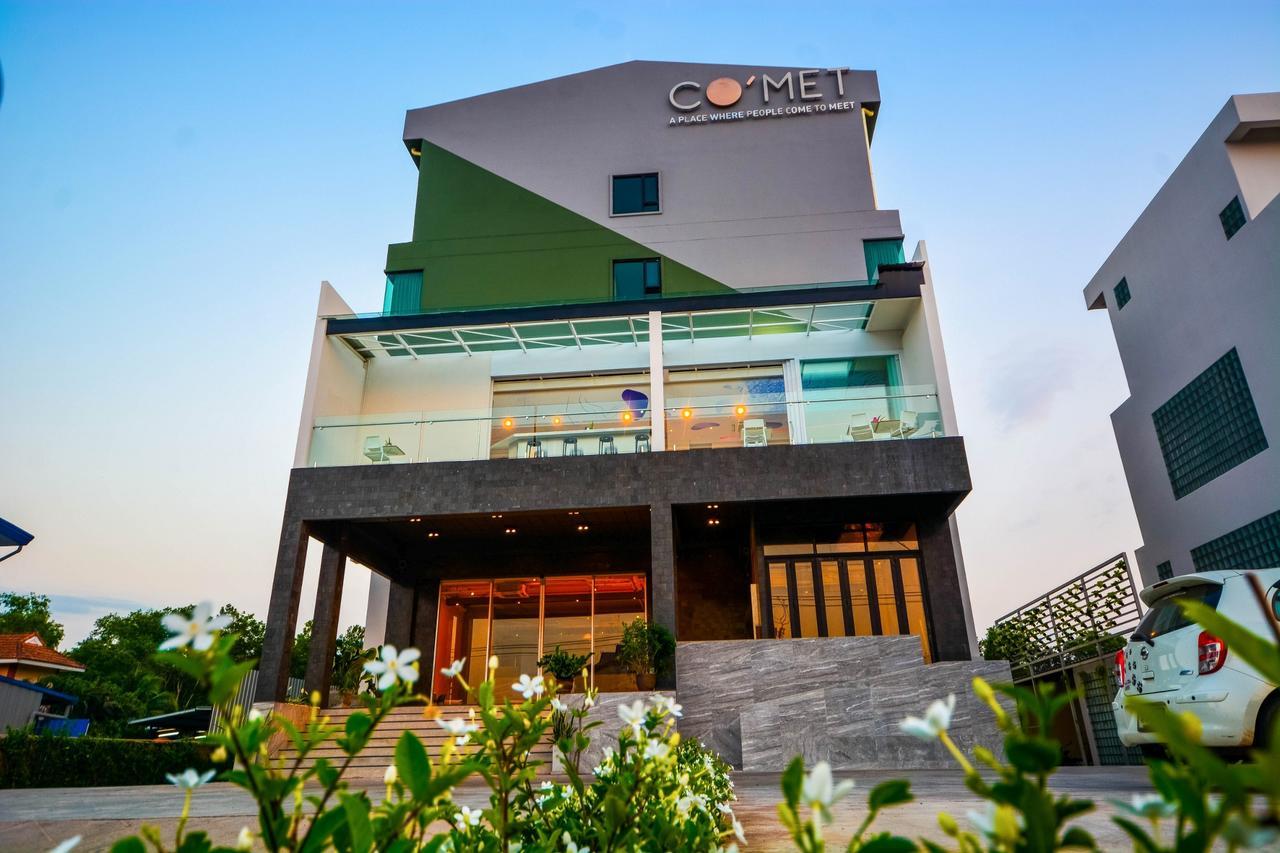 Comet Hotel Surat Thani Eksteriør billede