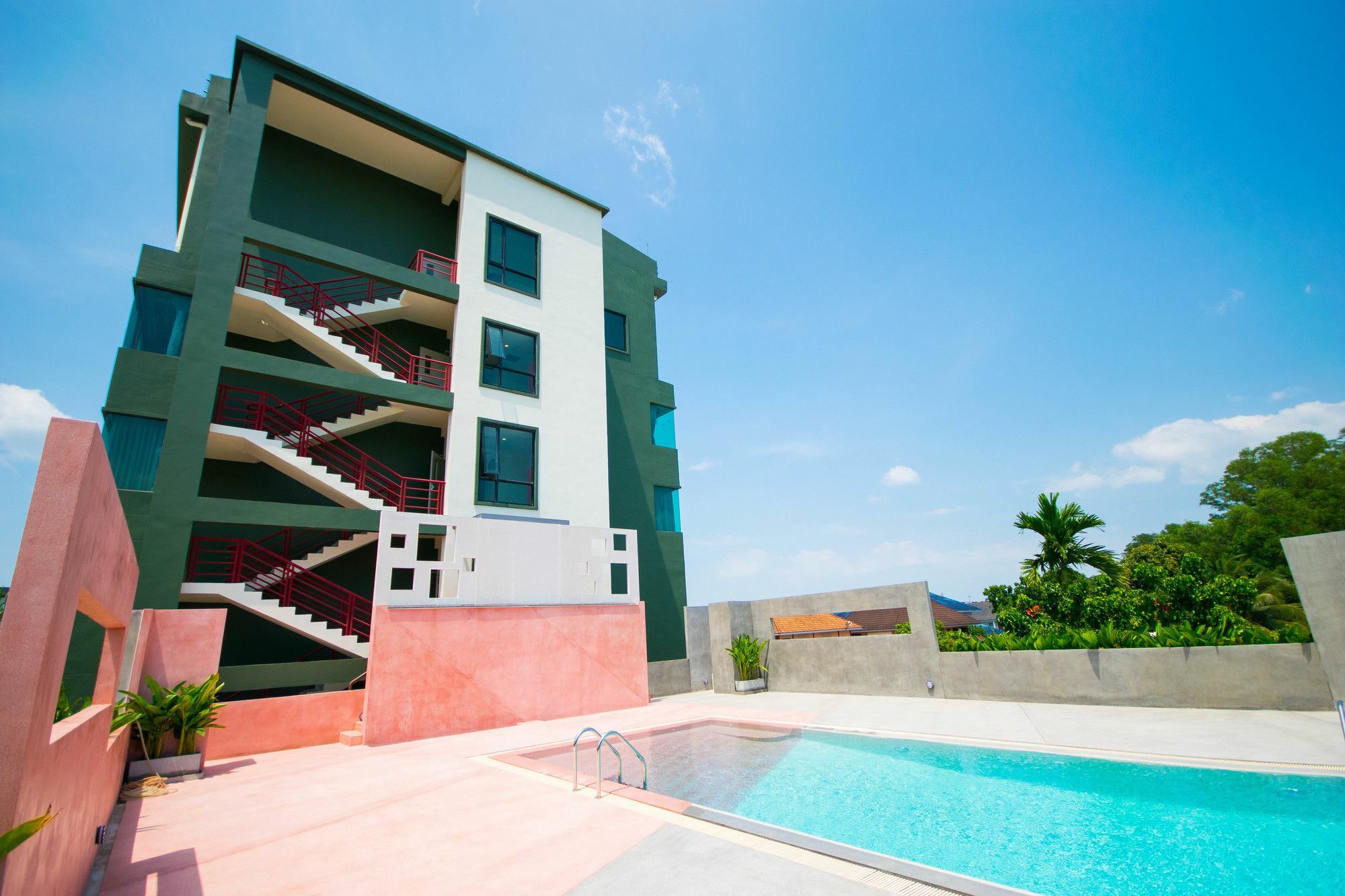 Comet Hotel Surat Thani Eksteriør billede