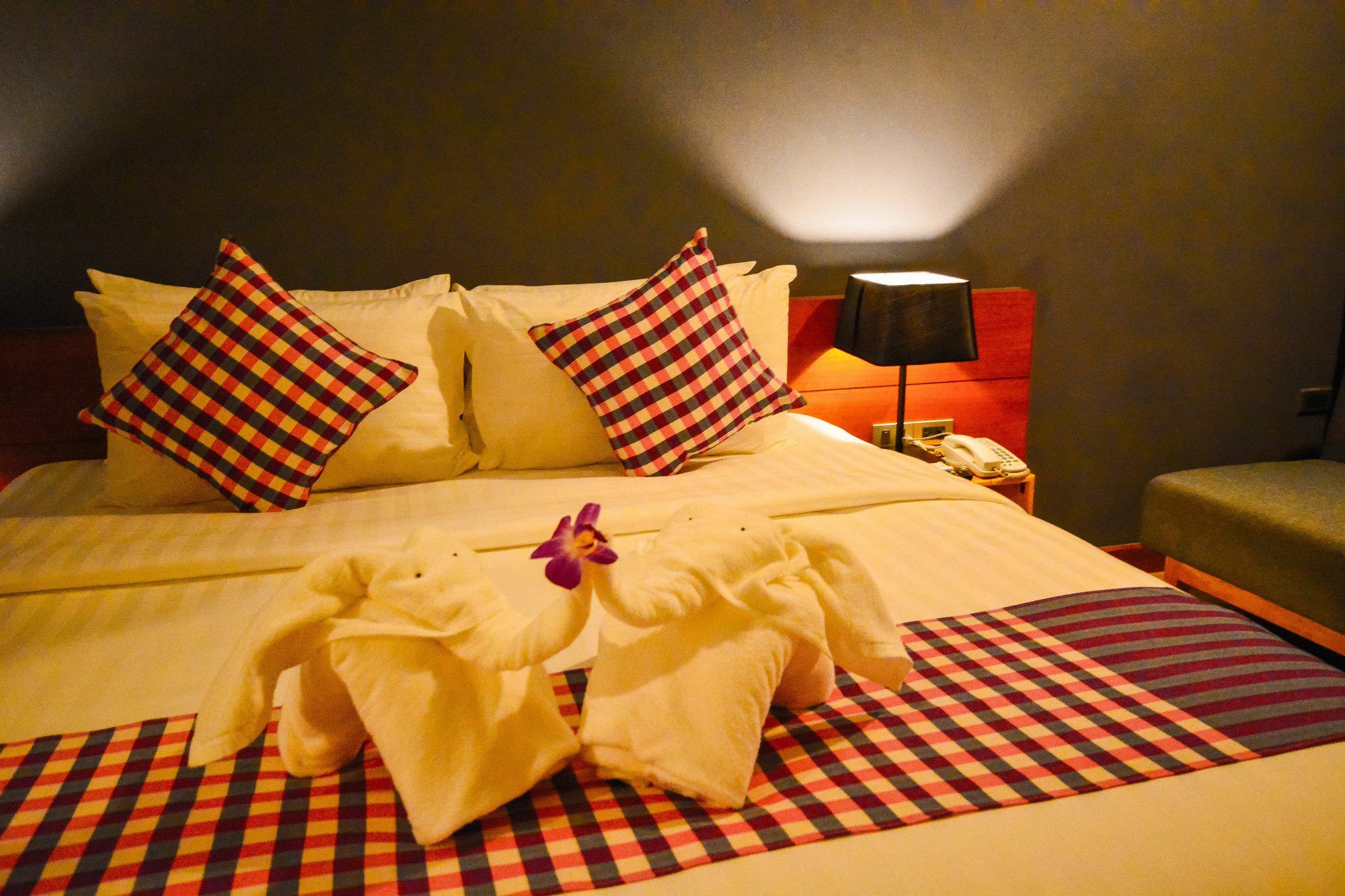 Comet Hotel Surat Thani Eksteriør billede
